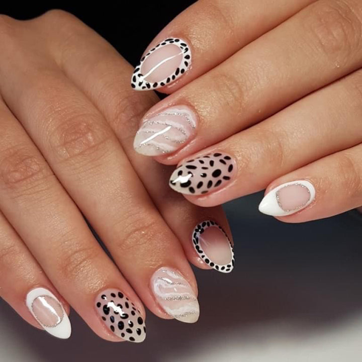 Trendy nail art in creative stiletto design Bowlift