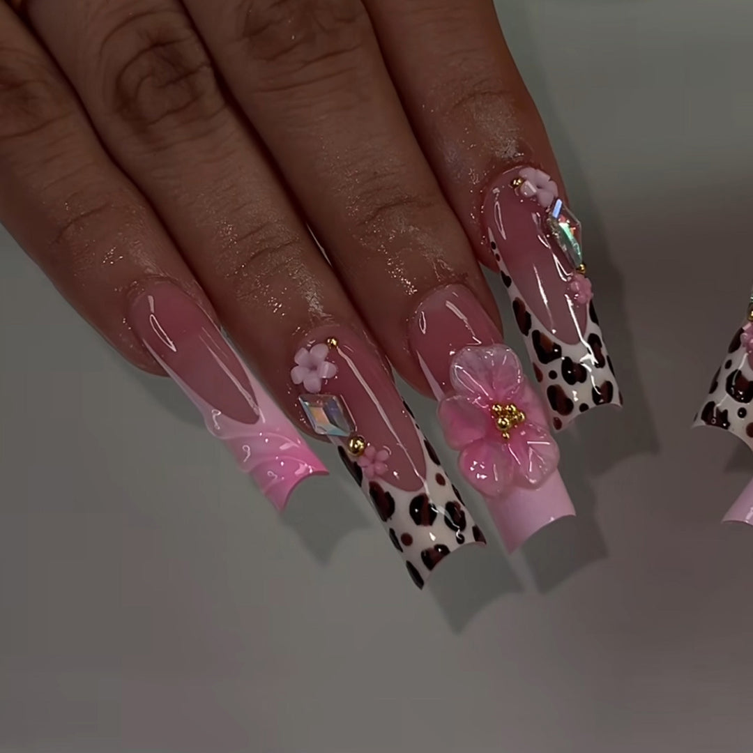 Artistic Floral Accent Press-On Nails Bowlift