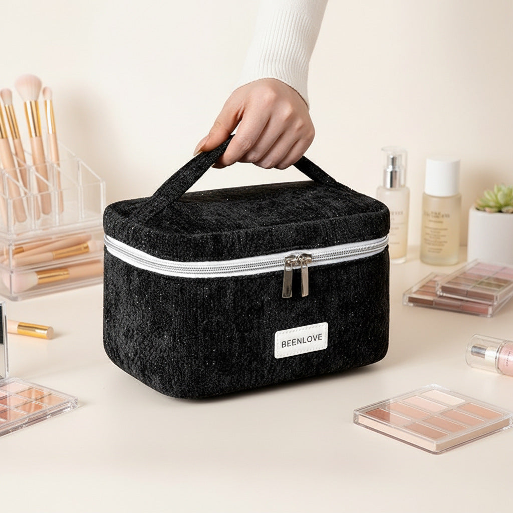 Stylish Makeup Case Bowlift