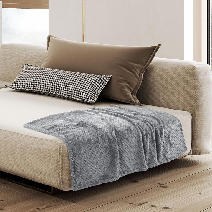 Ultra-Soft Plush Throw Blanket Bowlift
