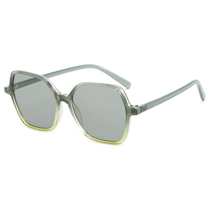 Women's oversized sunglasses with modern, transparent frame Bowlift