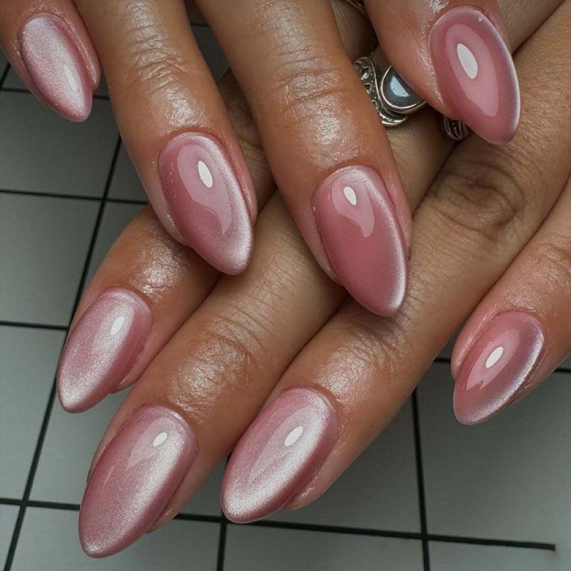 Radiant Glossy Press-On Nail Set Bowlift