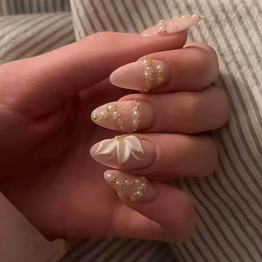 Elegant 3D Floral Nail Art Design Bowlift