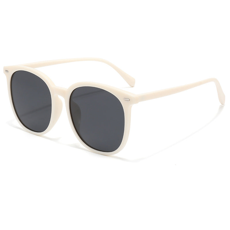 Women's fashionable sunglasses in a unique design with UV protection Bowlift