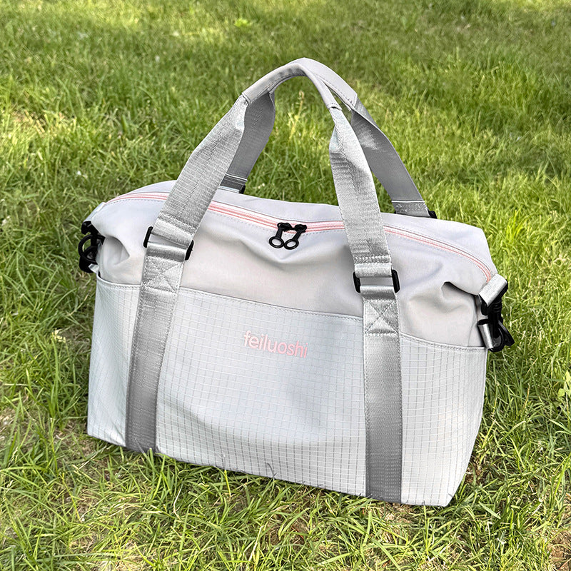 Ladies sporty and practical weekender bag Bowlift
