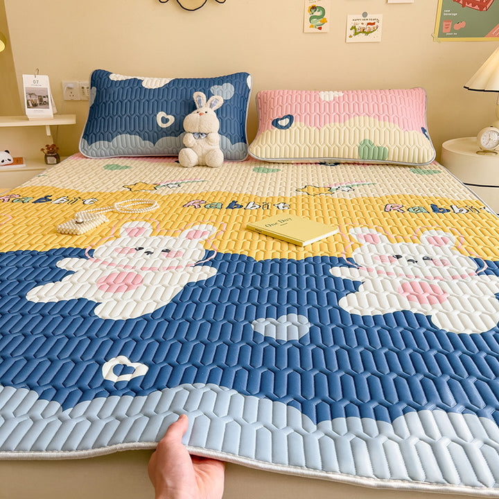 Playful Rabbit-Themed Quilted Bedspread Set