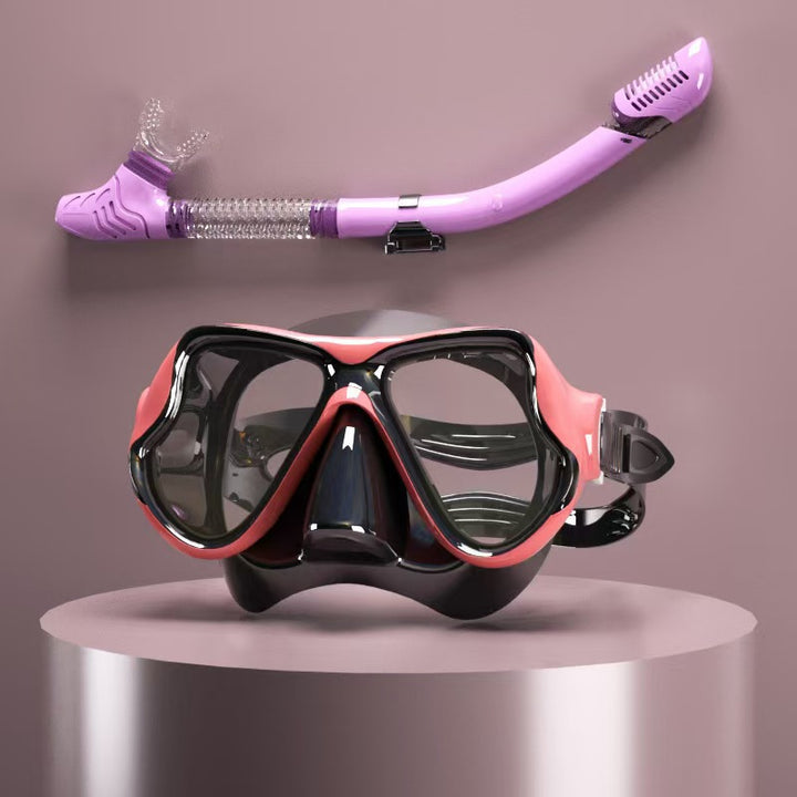 Diving mask with ergonomic design and a flexible snorkel Bowlift