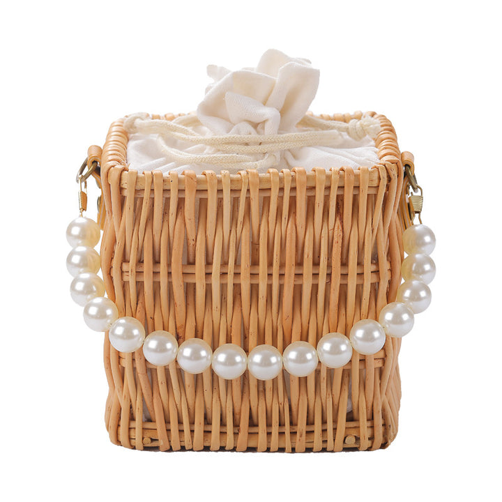 Elegant Picnic Basket Bowlift