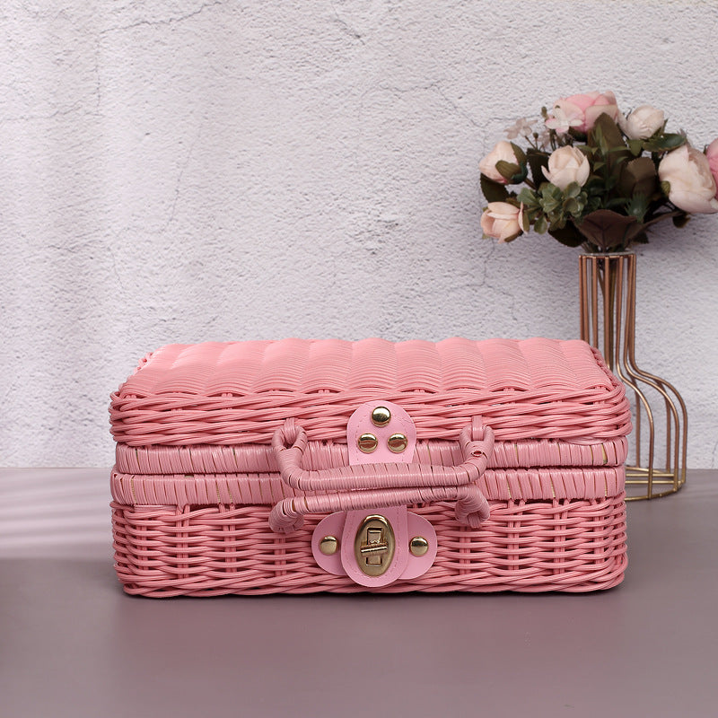 Vintage-Inspired Woven Storage Case Bowlift