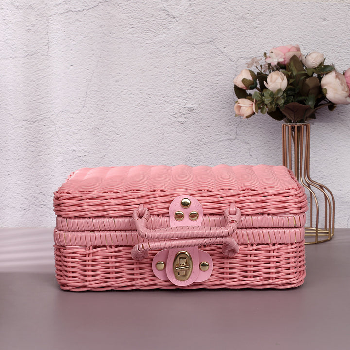 Vintage-Inspired Woven Storage Case Bowlift