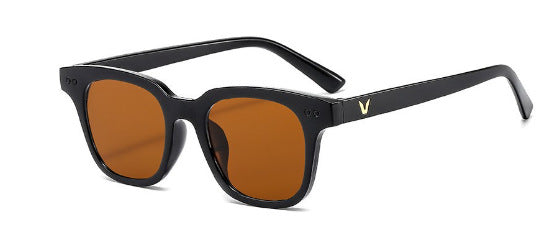 Women's Fashion Sunglasses in Modern Design Bowlift