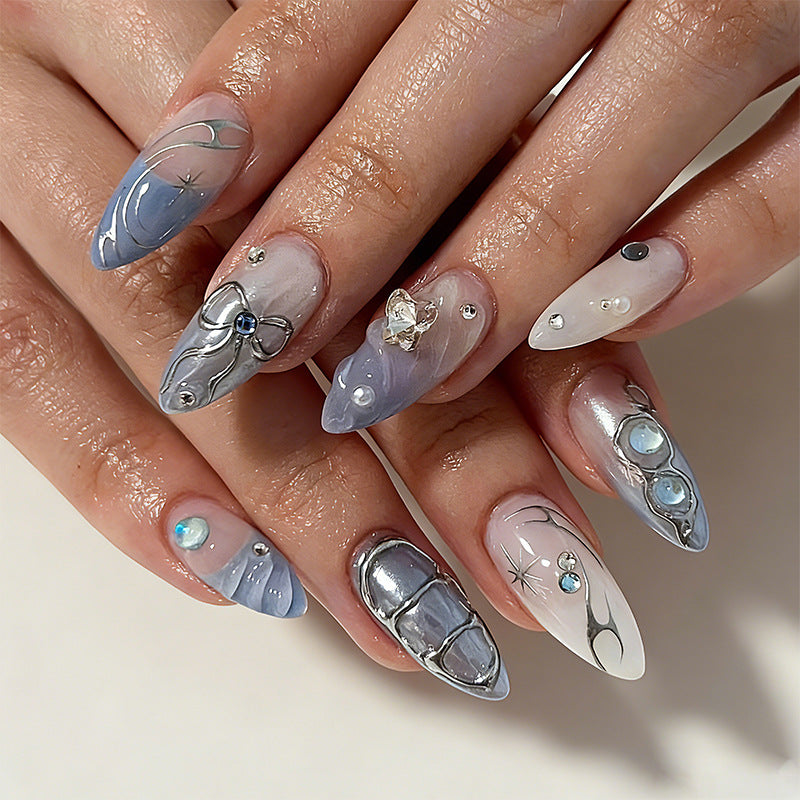 Artful 3D Nail Tips with Delicate Design Bowlift
