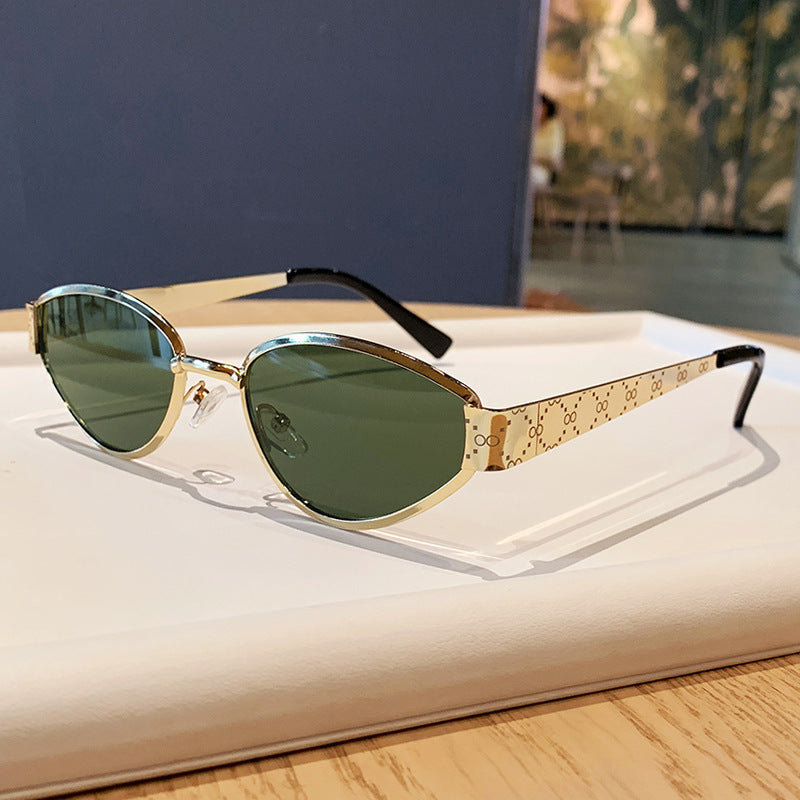 Ladies Cat-Eye Sunglasses with Stylish Metal Frame and UV Protection Bowlift