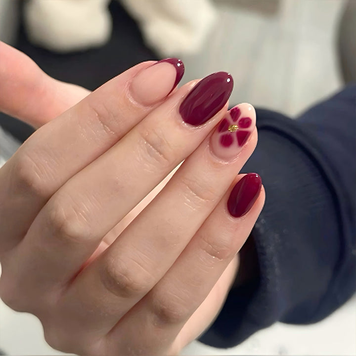 Artificial nail art with playful dots and bows Bowlift