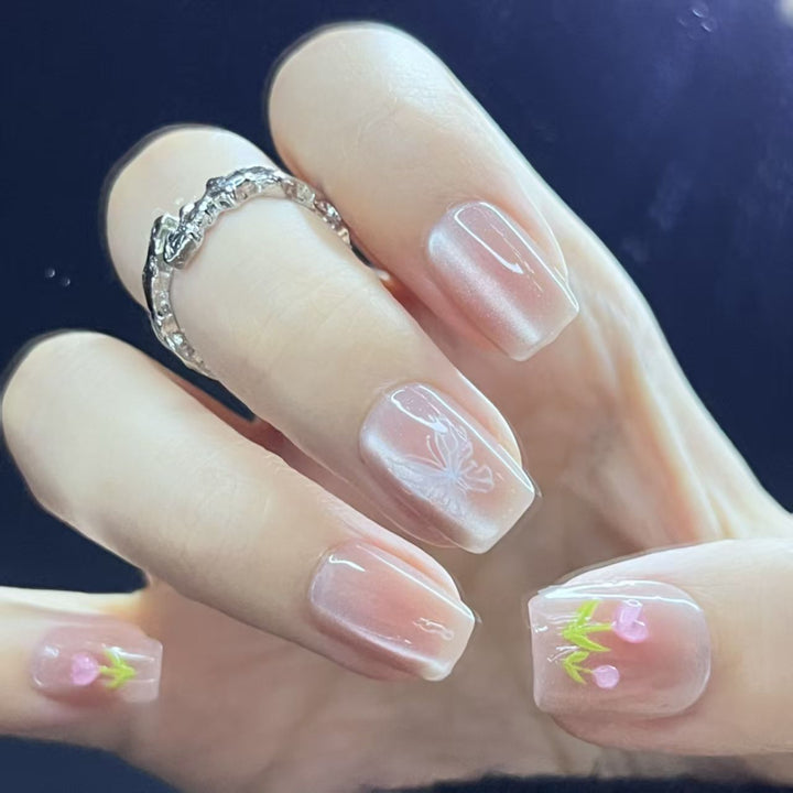 Artistic Floral Nail Design Press-On Tips Bowlift