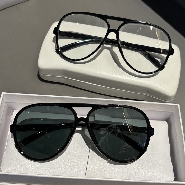 Retro Pilot Style Sunglasses Bowlift