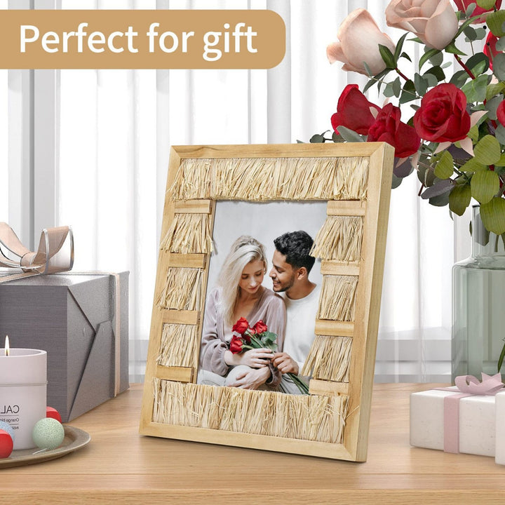 Artful picture frame made of woven natural material Bowlift