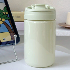 Women's insulated drinking bottle with secure pressure closure and playful animal design Bowlift