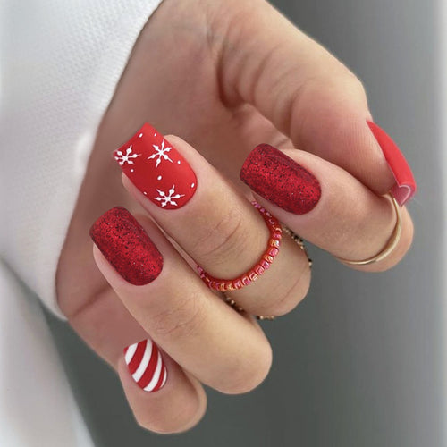 Artificial nail set in festive red with glitter and Christmas motifs Bowlift