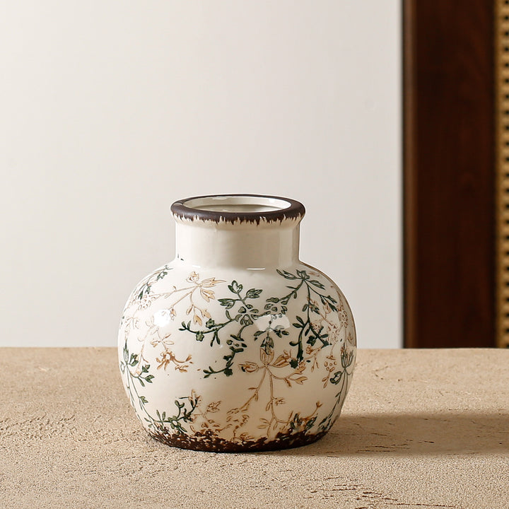 Elegant and artistically decorated ceramic vase Bowlift
