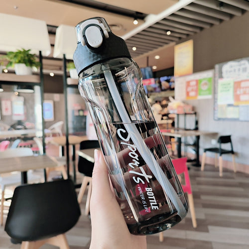 Women’s sporty water bottle with innovative closure Bowlift
