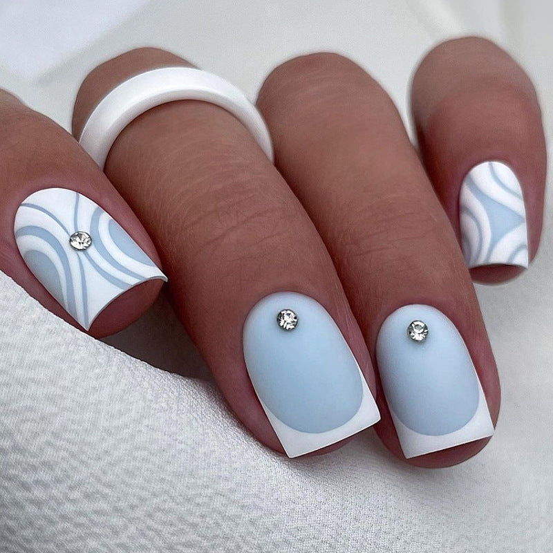 Glamorous Glittery Stiletto Press-On Nails Bowlift