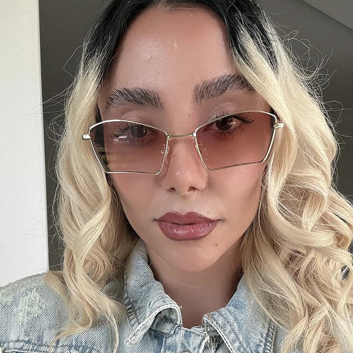Ladies trendy sunglasses with geometric frame and gradient lenses Bowlift
