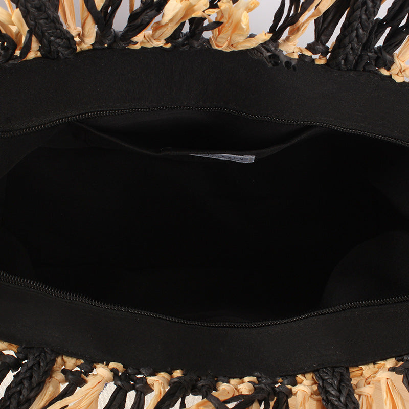 Basket bag with eye-catching geometric design Bowlift