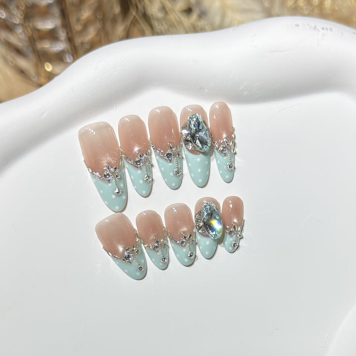 Elegant Decorative Press-On Nail Set with Gemstone Accents Bowlift
