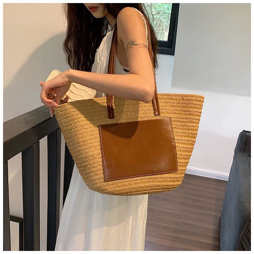 Beach bag with integrated leather pouch Bowlift