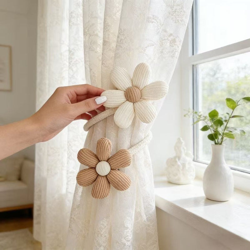 Decorative curtain holder Bowlift