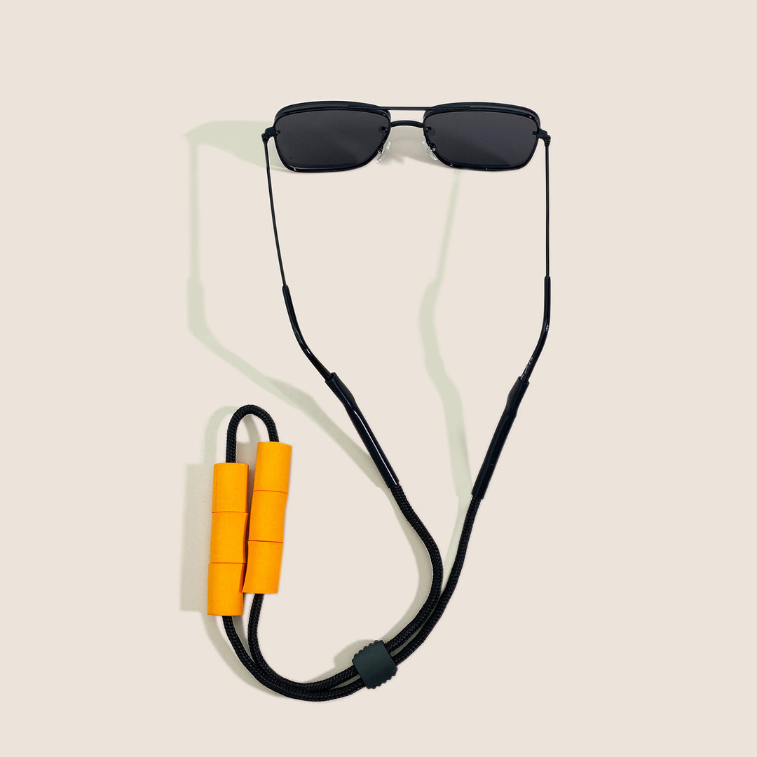 Versatile Eyewear Retainer with Adjustable Grip Bowlift