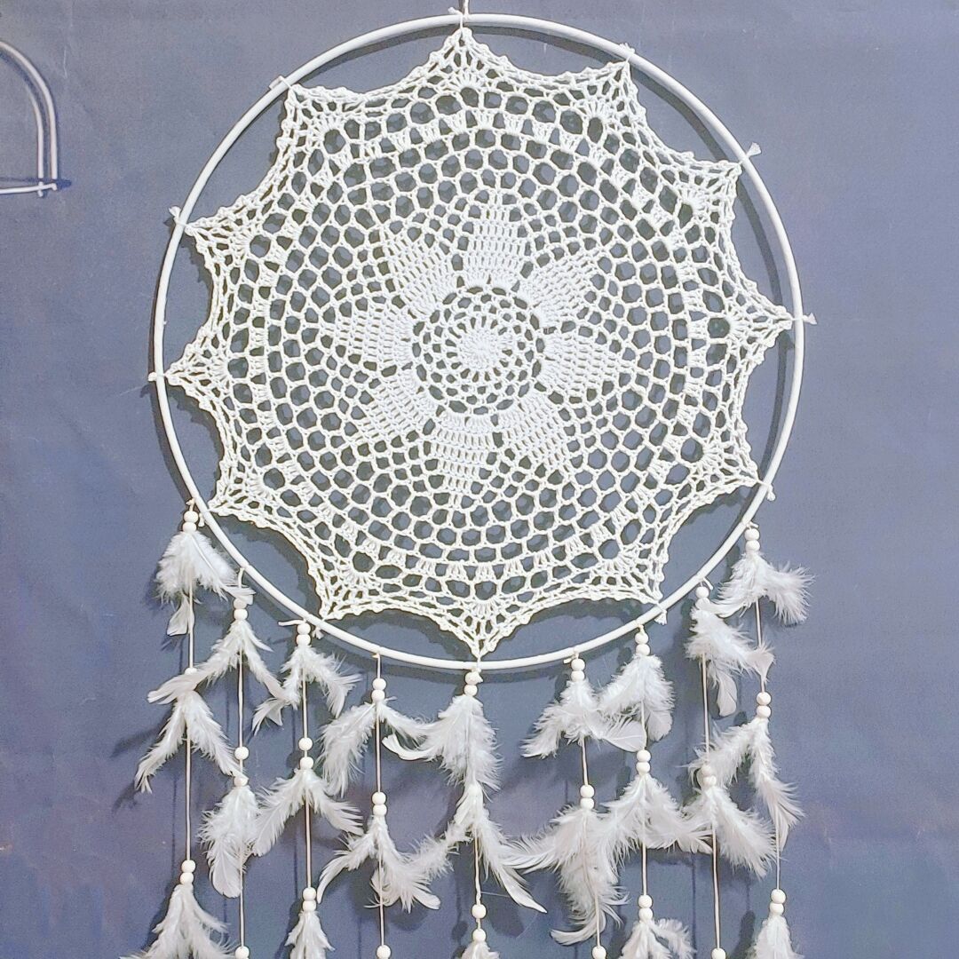 Feather Dreamcatcher Wall Hanging Bowlift