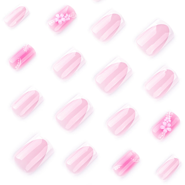 Artfully decorated gel nails Bowlift
