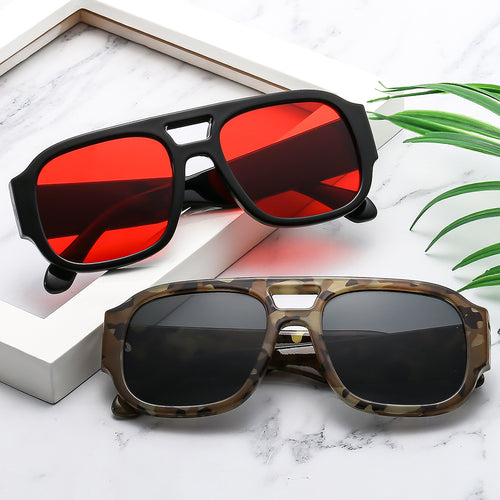 Women’s Athletic Sunglasses in Modern Design with Practical UV Protection Bowlift
