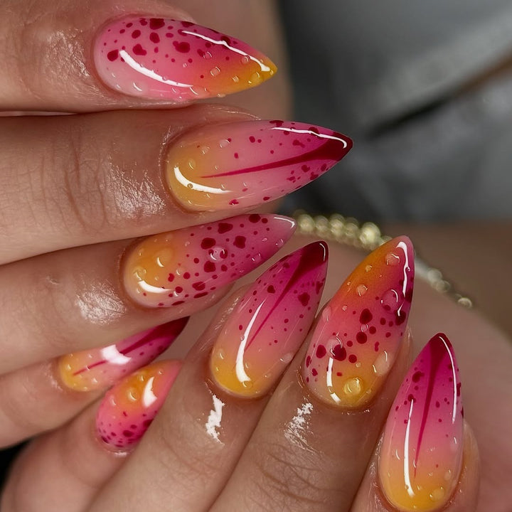 Creative artificial nails with appealing ombre and glitter effects Bowlift