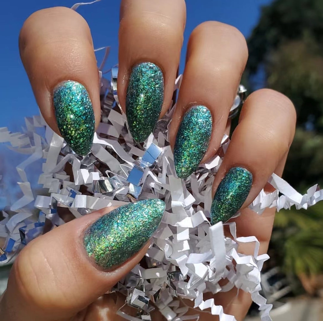 Glittery Acrylic Stiletto Press-On Nails Bowlift