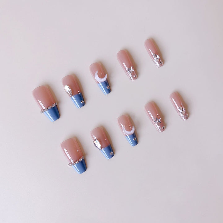 Artificial nail set with elegant 3D embellishments and glitter accents Bowlift
