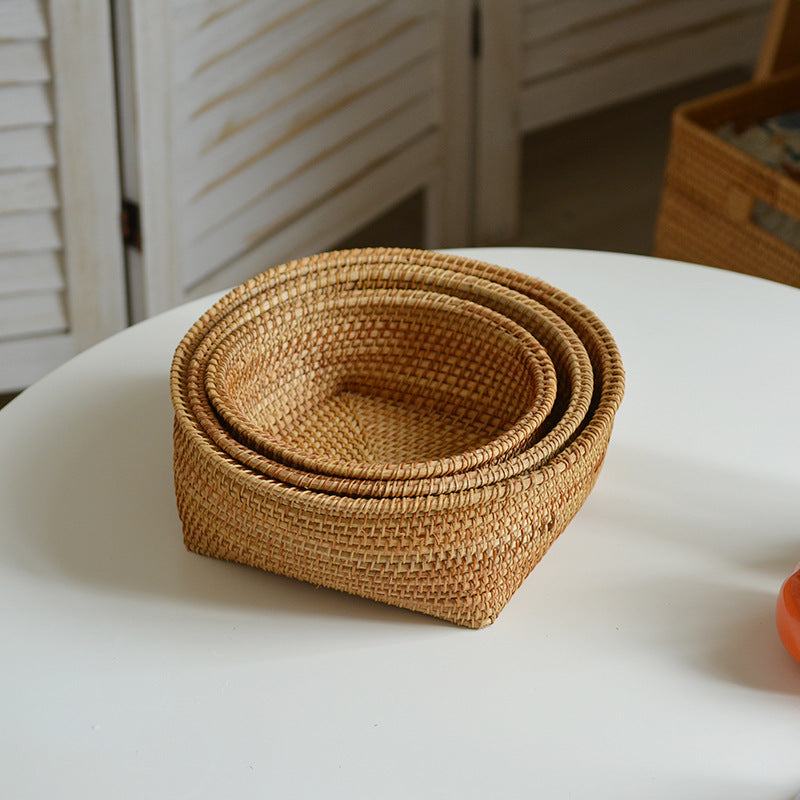 Handcrafted storage basket made of natural rattan Bowlift