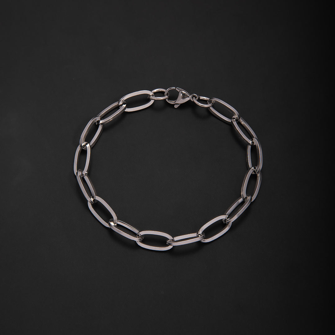 Contemporary Link Chain Necklace Bowlift