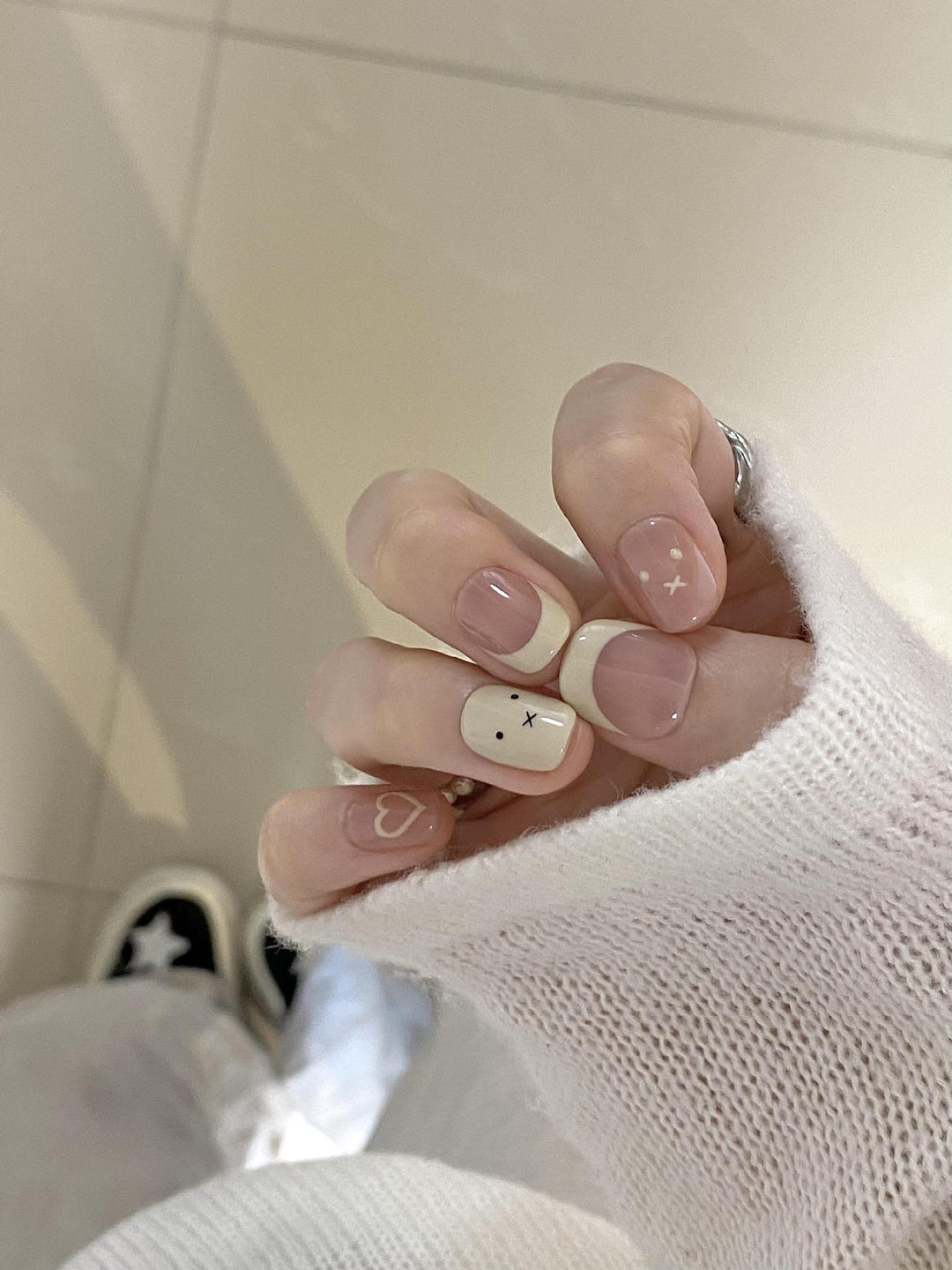 Art Nail Set with Creative Animal and Heart Design Bowlift