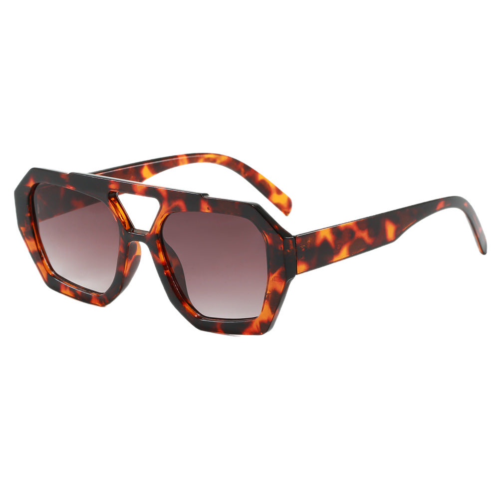 Women's geometric sunglasses in extravagant design Bowlift