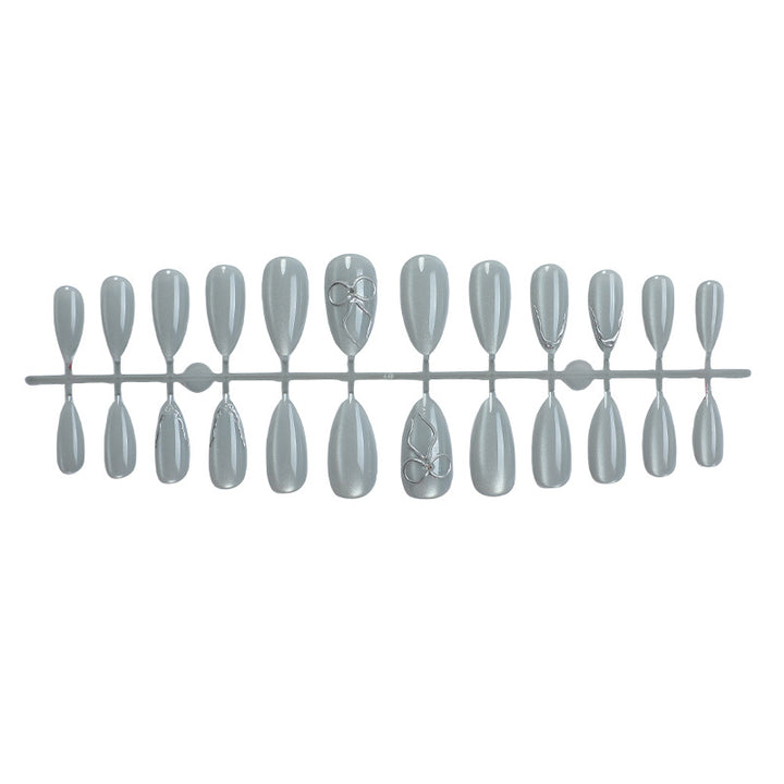 Stylish Press-On Nail Set with Elegant Silver Accents Bowlift