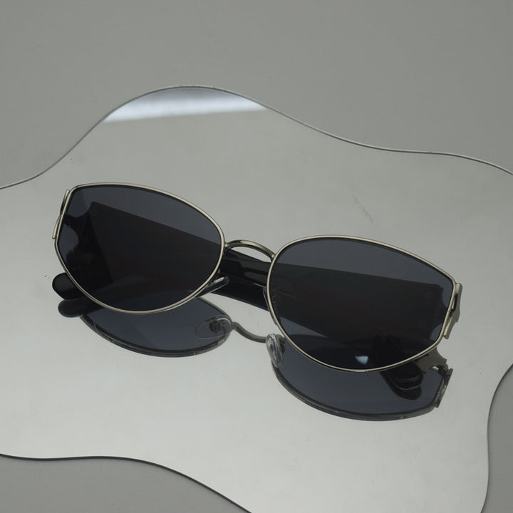 Cat-Eye Sunglasses Bowlift