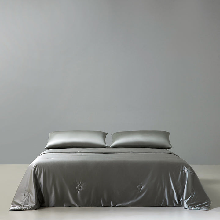 Women Luxury Satin Duvet with Elegant Button Structure Bowlift