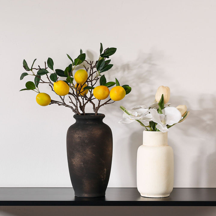 Handcrafted ceramic vase Bowlift
