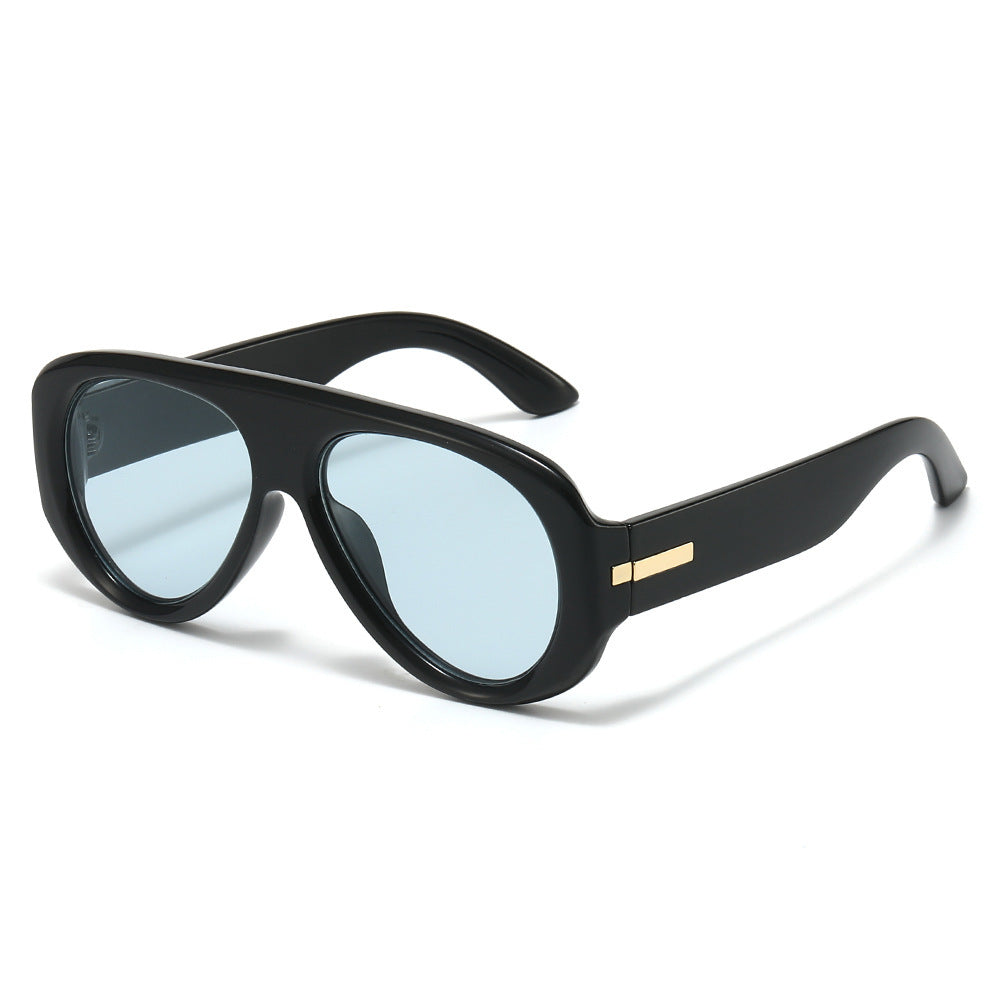 Vintage-Inspired Aviator Sunglasses with Subtle Gold Accents Bowlift