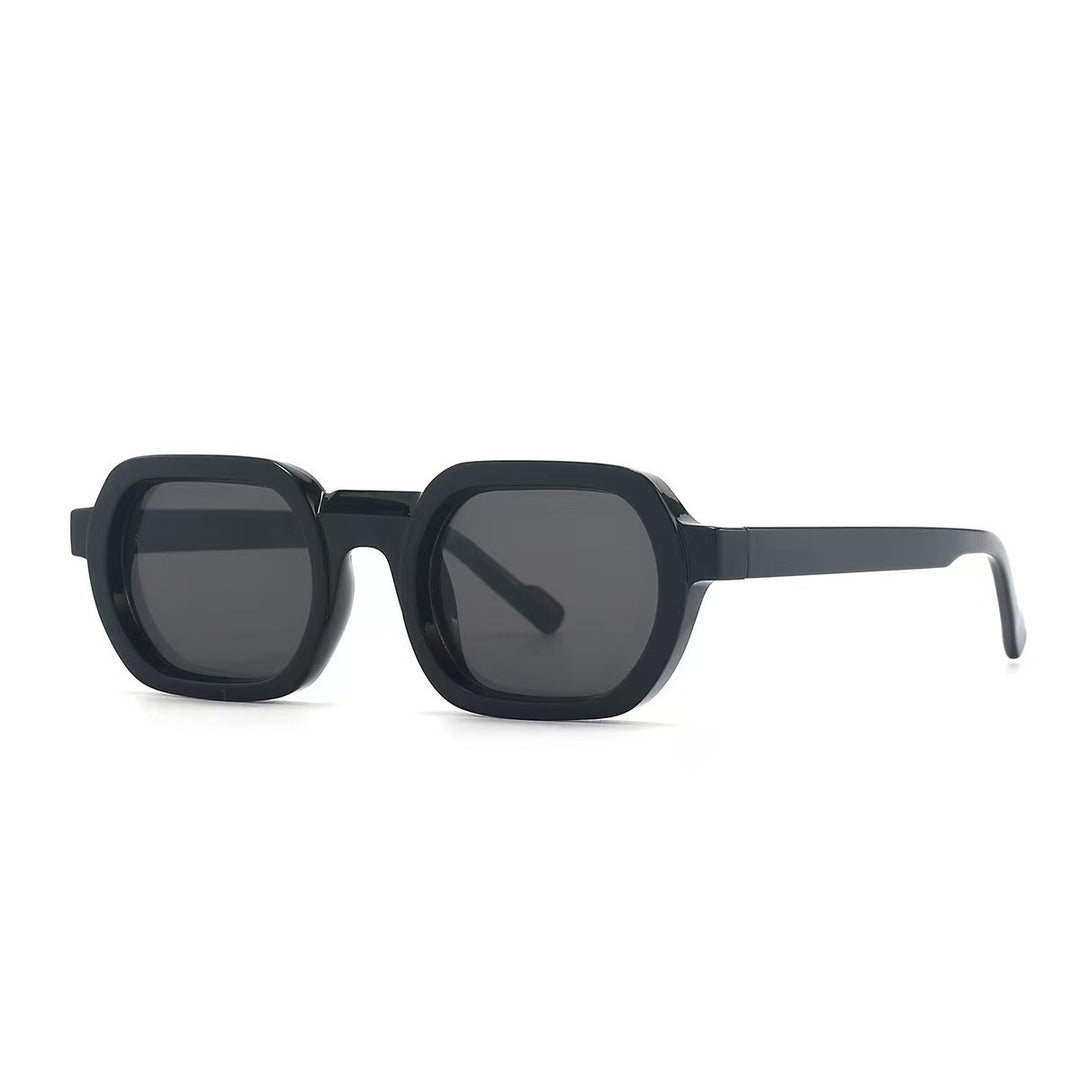 Women’s fashionable sunglasses in modern design with wide frame Bowlift