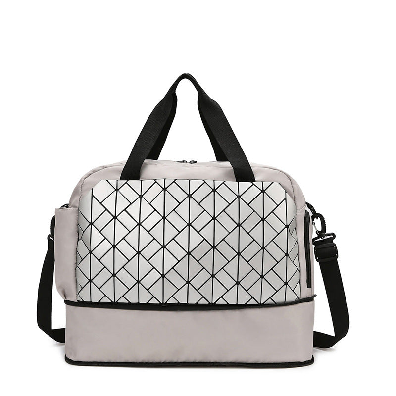 Multifunctional Sports Duffel Bag with Structured Design Bowlift