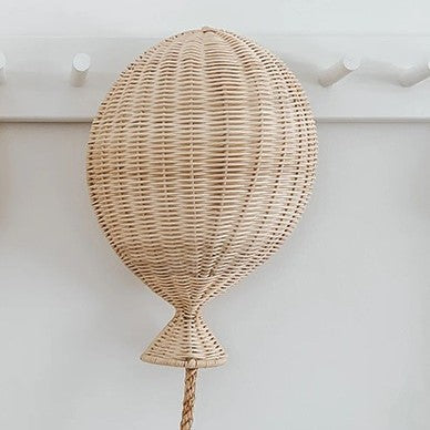 Decorative wall ornament in the form of a hot air balloon Bowlift